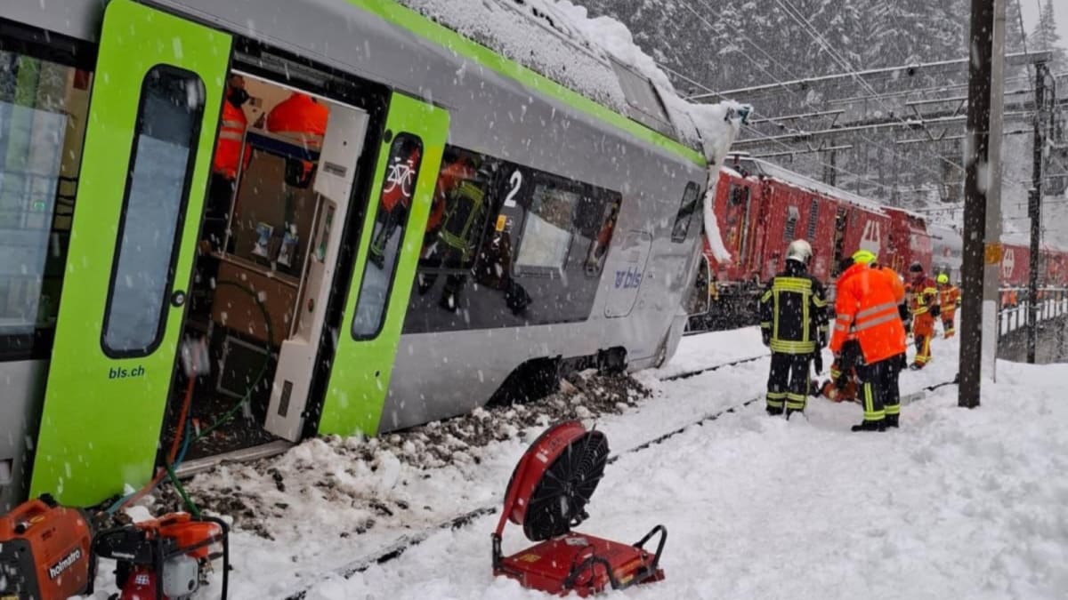Avalanche Hits Train In Southern Switzerland, Five Injured