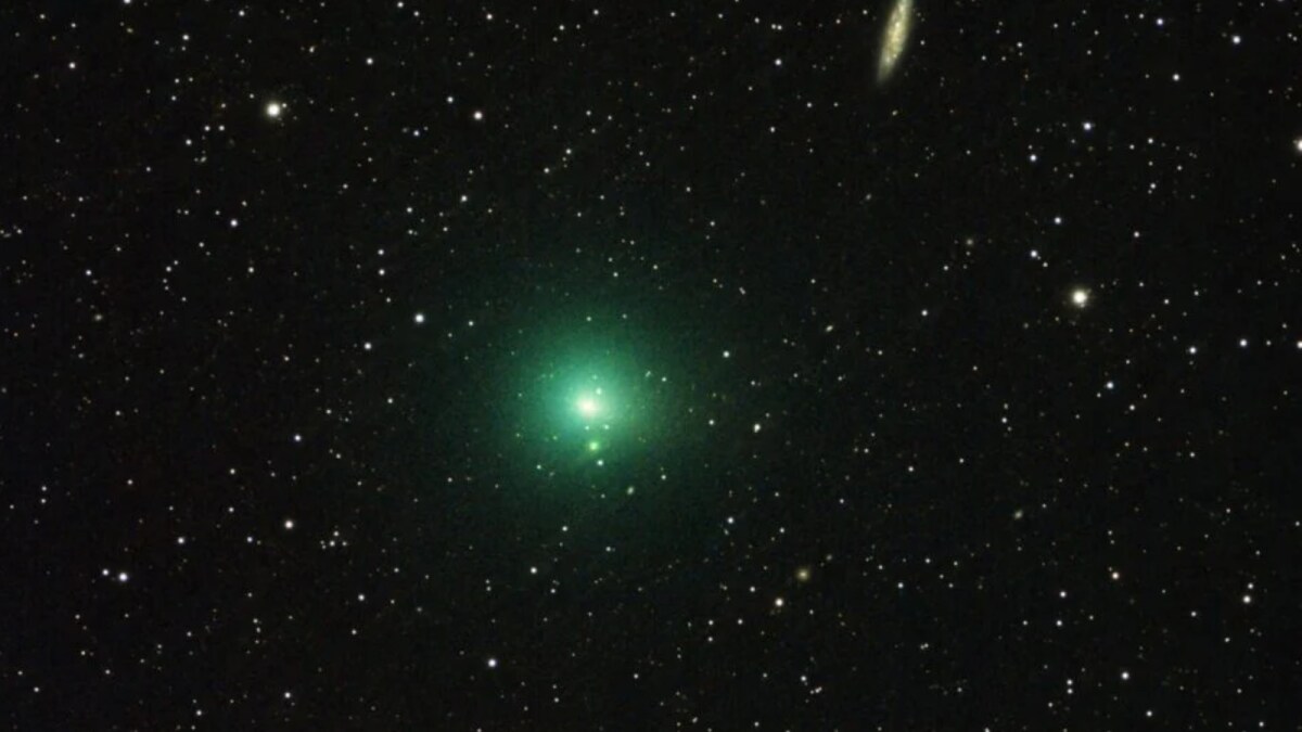 A 180 In Space: This Comet Stunned Scientists By Nearly Stopping Before Spinning Backwards