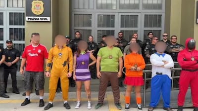 The operation ended with the arrest of two women and a man suspected of stealing phones during the festivities.