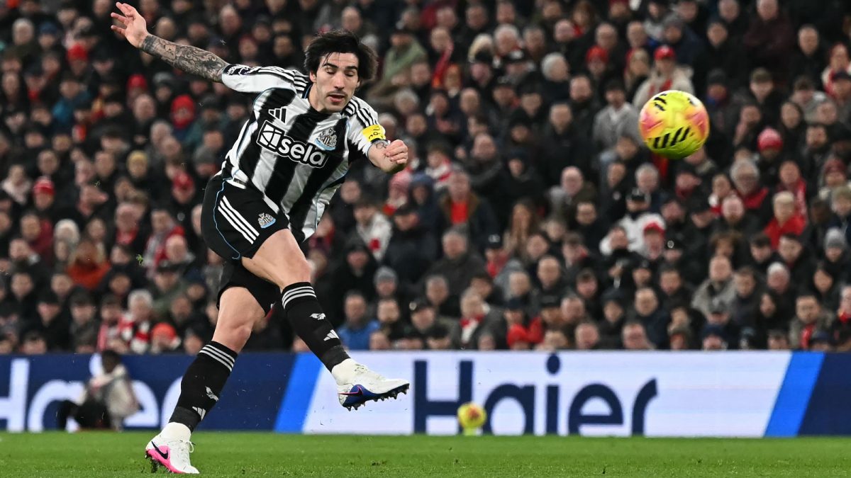 Man United Planning Ahead: Red Devils Eye Tonali As Casemiro Replacement In Summer - Report