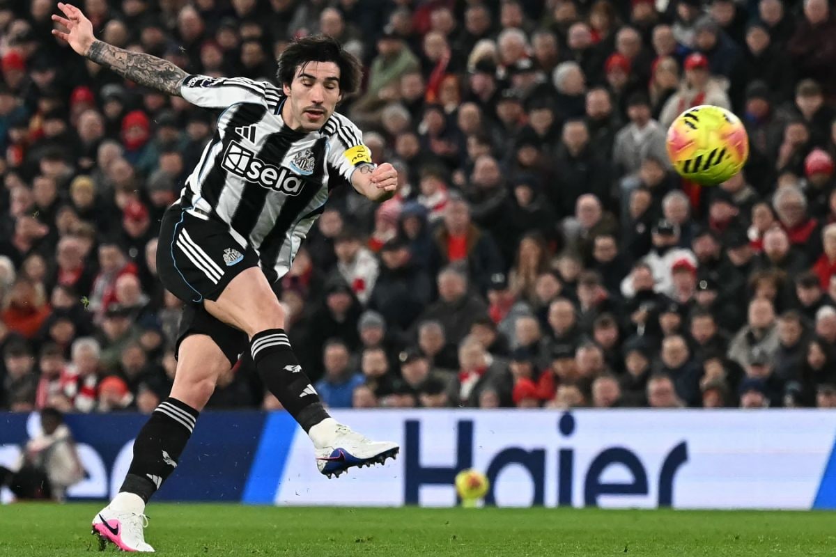 Man United's Hunt For Midfield Control: Red Devils Eye Tonali As Casemiro Replacement - Report