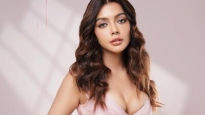Mastiii 4 actor Ruhi Singh has warned fans about a WhatsApp impersonator using her name and photo to send suspicious messages. The actress said she will file a police complaint.