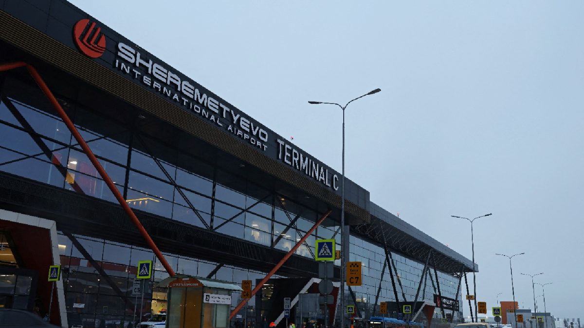 Russia Shuts All Moscow Airports As It Thwarts Ukrainian Drone Barrage