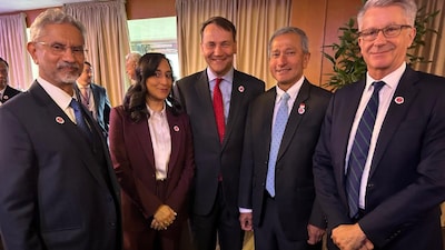 Jaishankar posted a group photograph featuring himself with Canadian FM Anita Anand, Polish FM Radosław Sikorski, Singapore FM Vivian Balakrishnan and one unidentified official during meetings in Washington DC.(IMAGE: X/@Jaishankar)