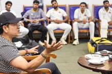 Sachin Tendulkar interacts with Mumbai Cricket Team