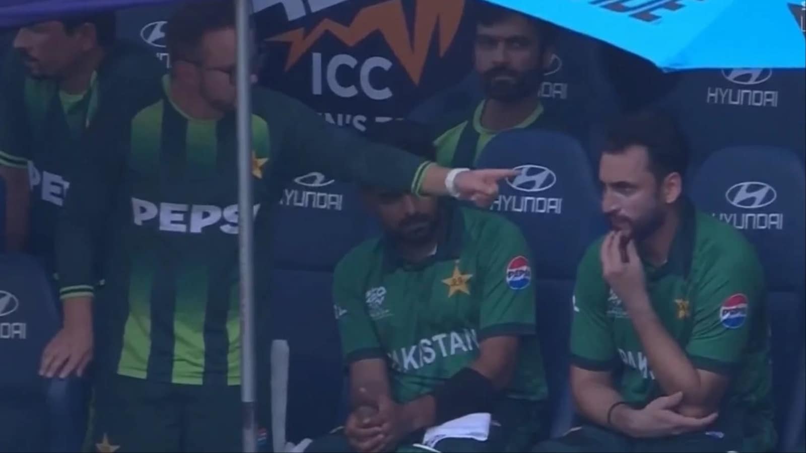 Mike Hesson on Salman Ali Agha bottle incident: That video was misunderstood