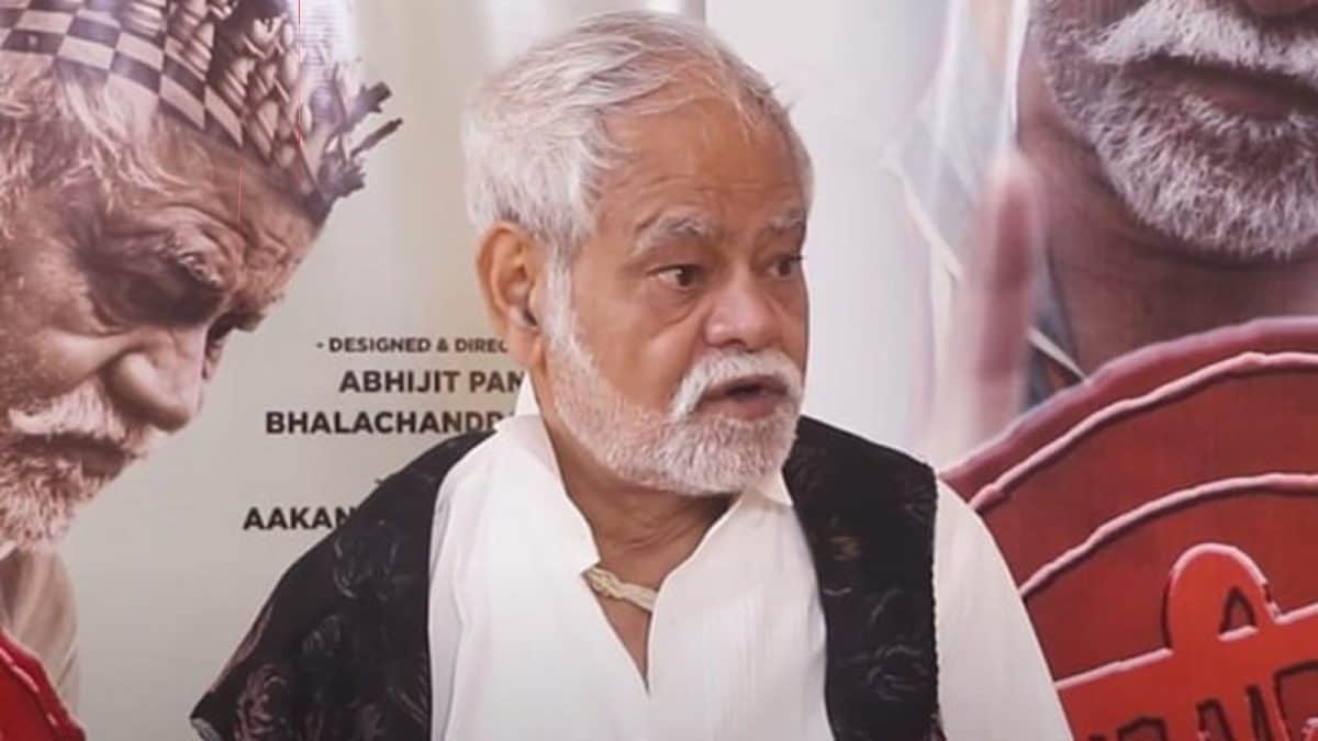 Sanjay Mishra Recalls Smearing Ash From Burning Pyre While Mourning ...