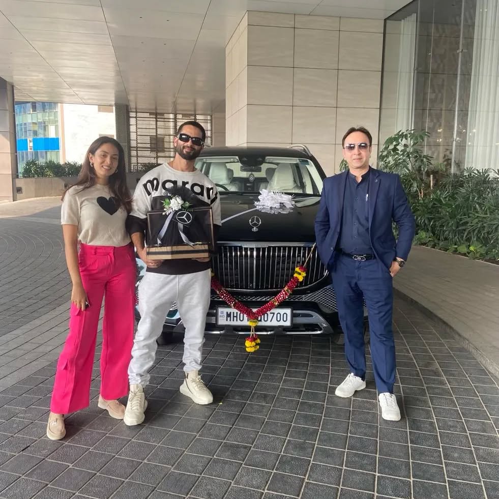 Shahid Kapoor’s indulgence in luxury goes beyond real estate—his garage reflects it too. He owns a Mercedes-AMG S400 worth Rs 1.28 crore and a Harley-Davidson Fat Boy priced at Rs 15 lakh. Both exude speed, power, and style, mirroring his persona. In fact, Shahid is often spotted riding his Harley through Mumbai, channelling rockstar vibes as much as Bollywood charm. Shahid Kapoor’s indulgence in luxury goes beyond real estate—his garage reflects it too. He owns a Mercedes-AMG S400 worth Rs 1.28 crore and a Harley-Davidson Fat Boy priced at Rs 15 lakh. Both exude speed, power, and style, mirroring his persona. In fact, Shahid is often spotted riding his Harley through Mumbai, channelling rockstar vibes as much as Bollywood charm.