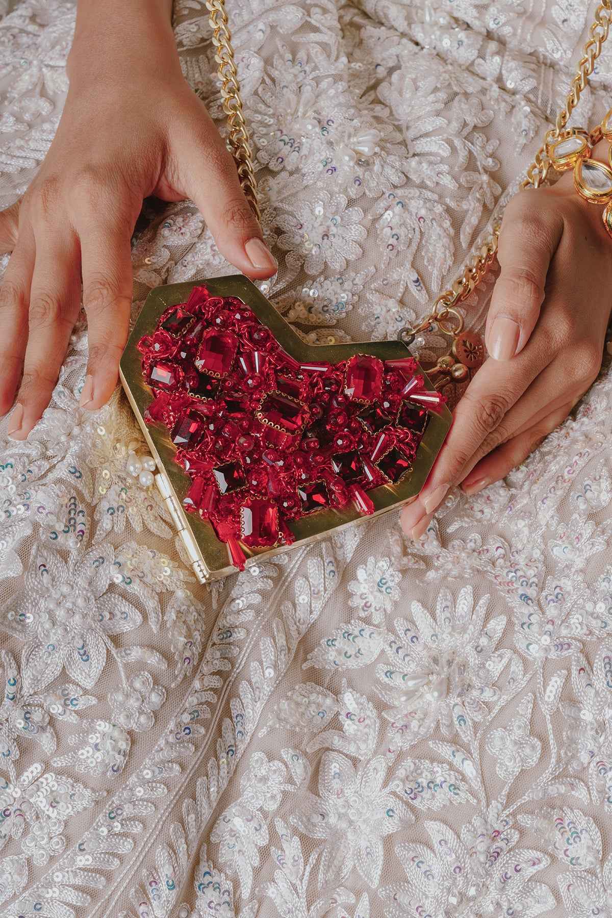 Beyond Roses: Meaningful Valentine's Day 2026 Gifts For Your Special Someone Beyond Roses: Meaningful Valentine's Day 2026 Gifts For Your Special Someone