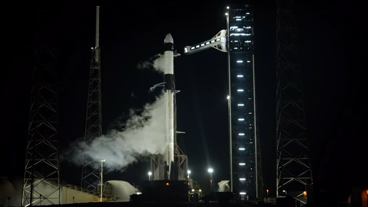 SpaceX Launches Four Astronauts for Valentine’s Day Docking With Space Station