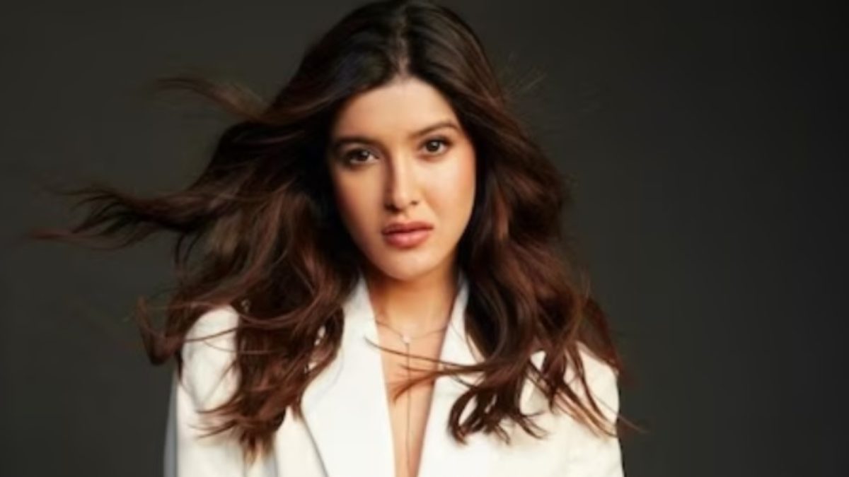 Shanaya Kapoor Opens Up About Her Shelved Films: ‘Maybe I Wasn’t Meant To Do’ | Bollywood News