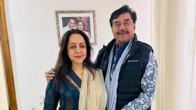 Both, Shatrughan Sinha and Hema Malini, are actors-turned-politicians. (Photo: X) 