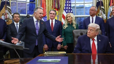 US President Donald Trump with special envoy Steve Witkoff, who is leading Washington’s latest diplomatic outreach in West Asia and on the Russia-Ukraine conflict. (IMAGE: REUTERS)