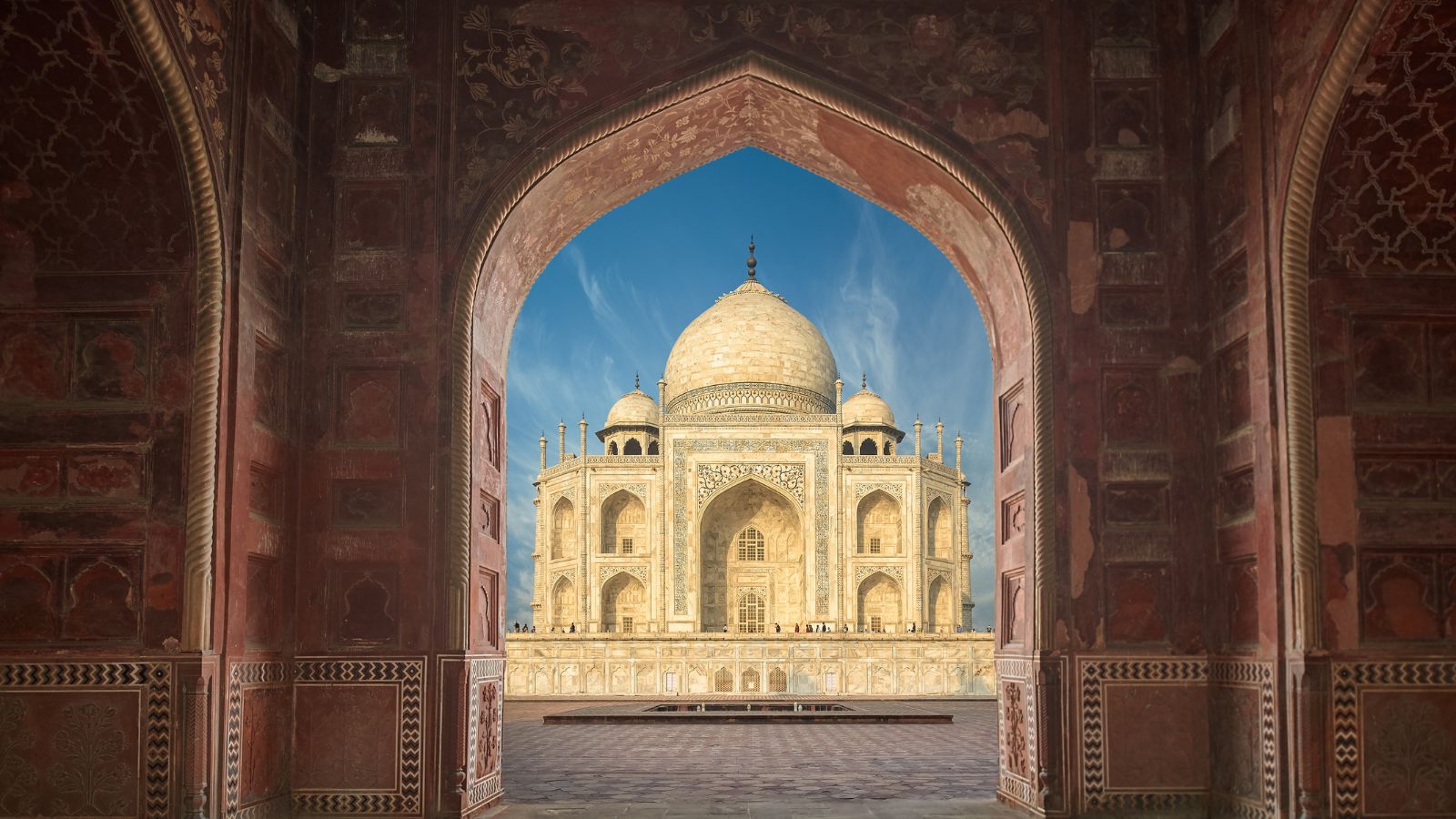 Beyond The Taj Mahal: World’s Most Beautiful Monuments Built For Love