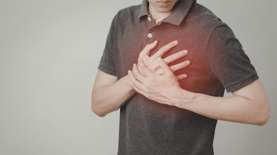 Young adults are getting heart attacks and it is caused by the modern lifestyle they are leading. Representative Image: Canva