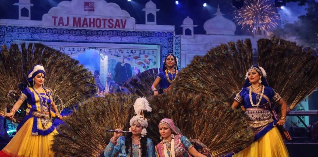  The ticket price to the festival is Rs 50 and for children until the age of 3, the tickets are free. The entry is also free for foreigners. 