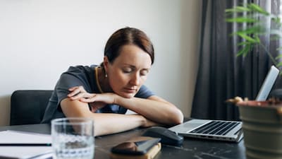 Adults in their mid-30s and late-40s report higher stress levels and lower perceived well-being compared to both younger and older groups. (Getty Images)