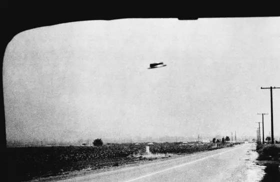 10 UFO Photos That Continue To Fuel Conspiracy Theories