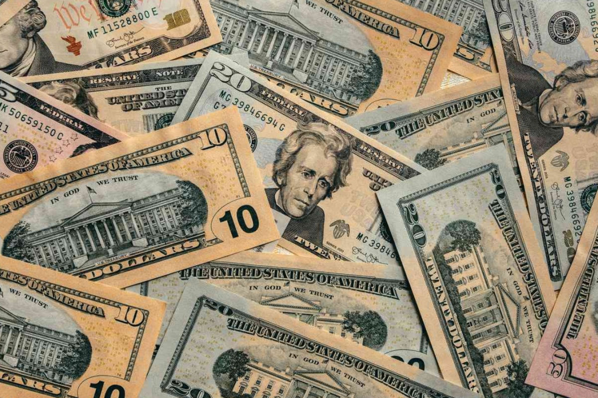 10 Of The Strongest Currencies In The World In 2026