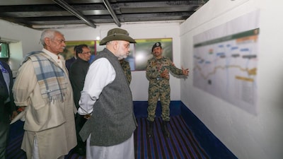 Amit Shah visited the Bobia Border Out Post in Jammu and Kashmir along the India-Pakistan border. (X/@AmitShah)