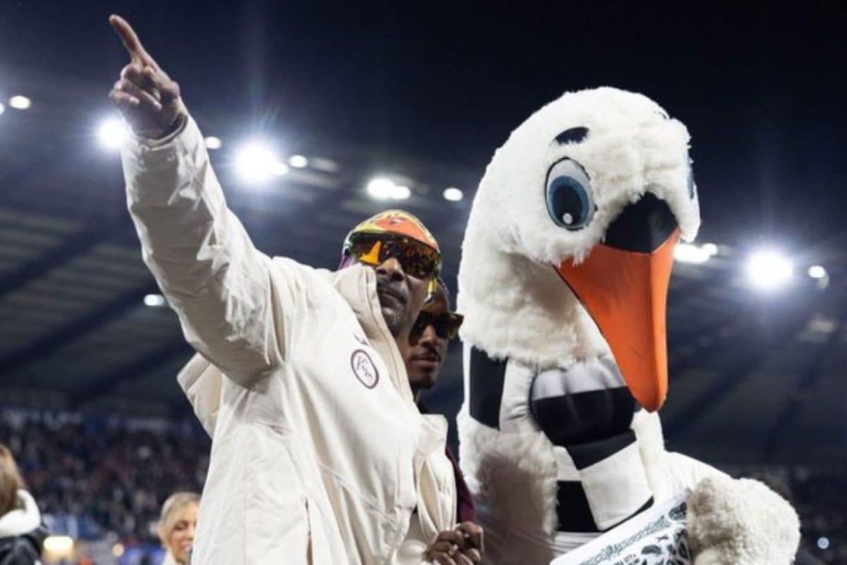 Croeso Abertawe, Snoop! American Rapper Extended Rousing Swansea Welcome | Watch