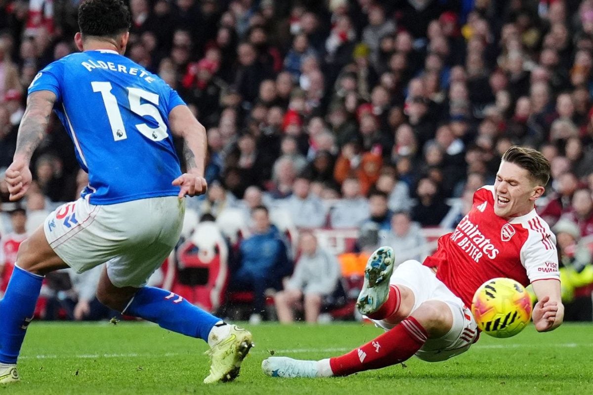 Running Away With It Now! Arsenal Extend Lead At Top To Nine Points With Rout Of Sunderland