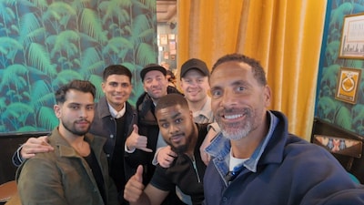 Shubman Gill joined Rio Ferdinand in Paris to watch Man United's 2-0 win over Tottenham. (X) 