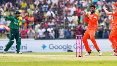 Netherlands' Aryan Dutt, second right, celebrates after dismissing Pakistan's Saim Ayub, left, during the T20 World Cup cricket match between Netherlands and Pakistan in Colombo, Sri Lanka, Saturday, Feb. 7, 2026. (AP Photo/Eranga Jayawardena)