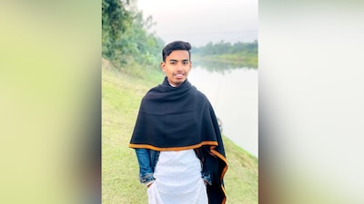 Ahmed Raza Hasan Mehdi, a key accused in the murder of a Hindu cop, arrested at Delhi Airport (Image credit: X/@CrackPlatoonB)