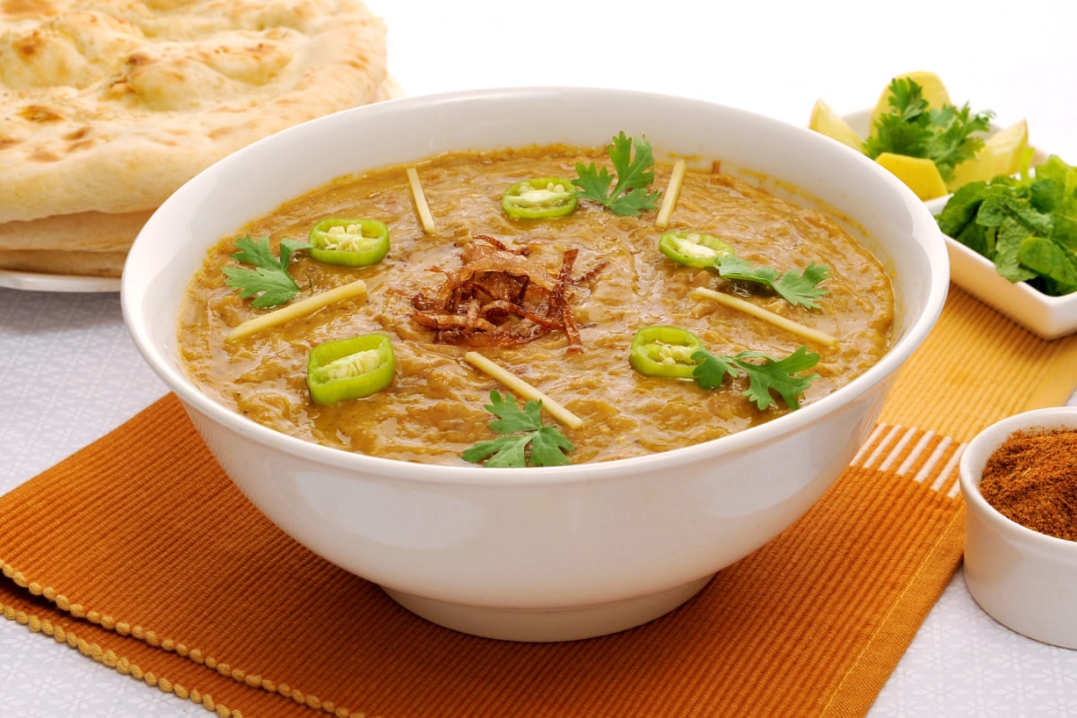 Ramadan 2026: This Telangana Stall’s ‘Modern’ Twist On Haleem Is Breaking Records