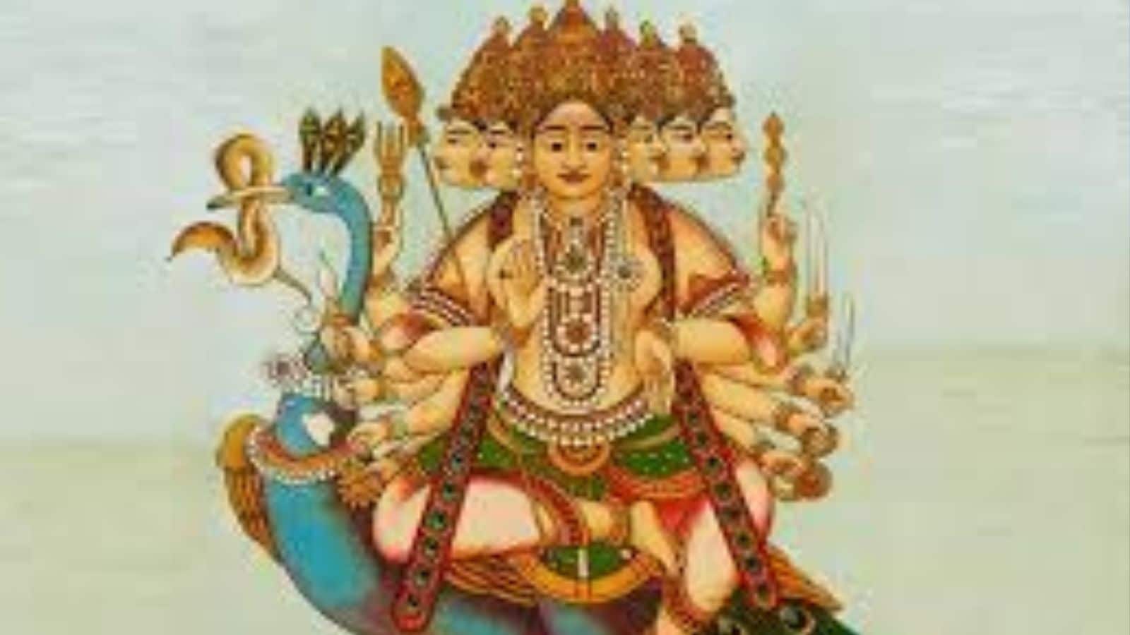 Savithri, Karthik e Arjun representam a cultura indiana. O primeiro vem primeiro; Karthik é um nome ligado ao Senhor Kartikeya, o deus hindu da guerra e da vitória, que também é o concessor de felicidade. Representa coragem, liderança e disciplina. O nome também está associado ao calendário hindu, pois também é conhecido como mês.