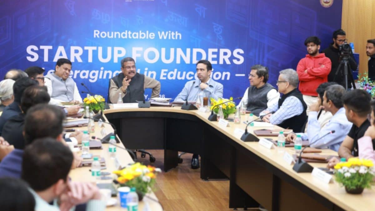 Dharmendra Pradhan Holds Talks With Founders Of Startups Using AI In Education
