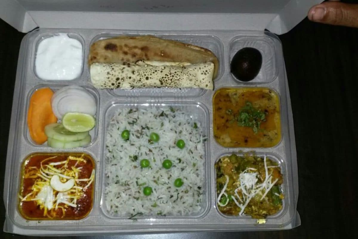 Indian Railways Menu In The 1990s Included THESE Iconic Dishes: Is Your Favourite Item On The List?
