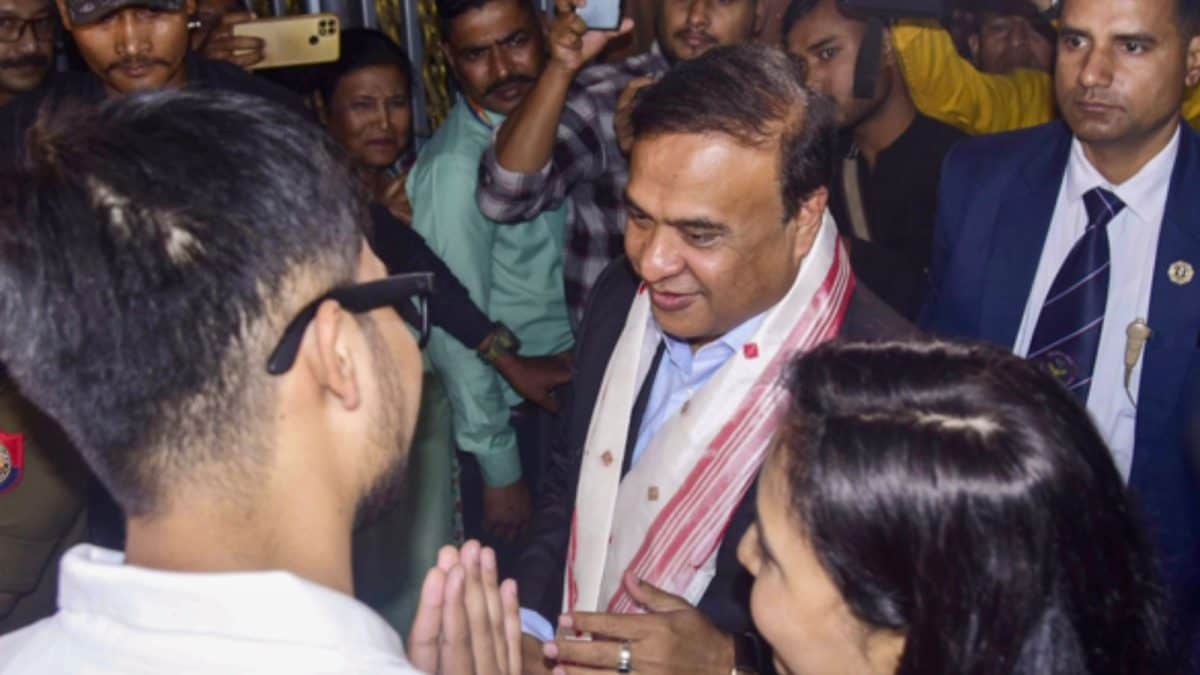 Days After Leaving Congress, Bhupen Borah Meets Himanta Sarma, To Join BJP