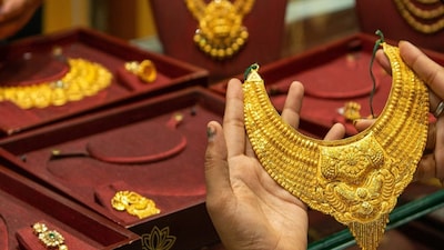 Invest in a long-term strategy for gold and silver. (Representative Image)