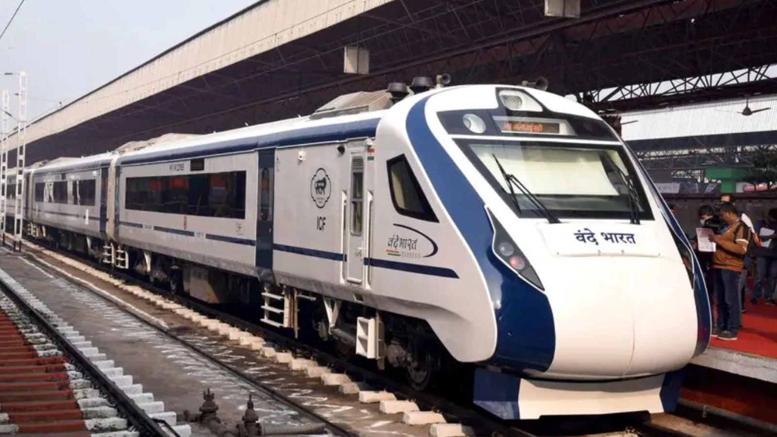 India’s first Vande Bharat Express in Northeast India has received a revised schedule with an additional stoppage. Flagged off by Prime Minister Narendra Modi on May 29, 2023, the train is operated and maintained by the Northeast Frontier Railway zone. This semi-high-speed service connects Guwahati in Assam with New Jalpaiguri in West Bengal. The train marked third new-age Vande Bharat train for West Bengal after Howrah-New Jalpaiguri and Howrah-Puri services. India’s first Vande Bharat Express in Northeast India has received a revised schedule with an additional stoppage. Flagged off by Prime Minister Narendra Modi on May 29, 2023, the train is operated and maintained by the Northeast Frontier Railway zone. This semi-high-speed service connects Guwahati in Assam with New Jalpaiguri in West Bengal. The train marked third new-age Vande Bharat train for West Bengal after Howrah-New Jalpaiguri and Howrah-Puri services.