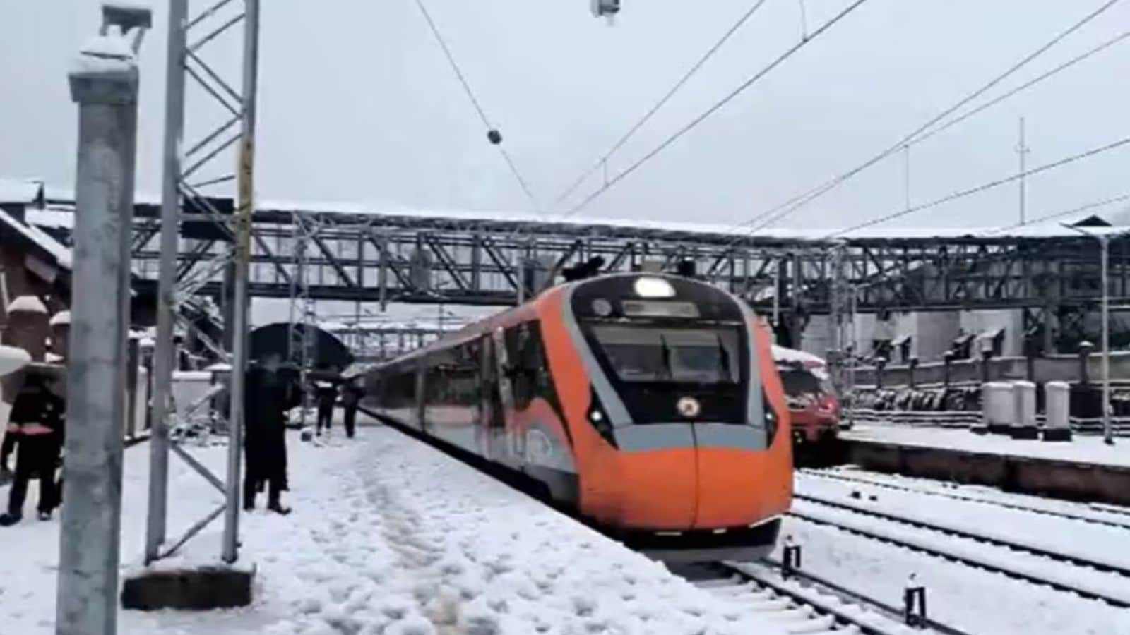The Vande Bharat Sleeper train runs with a standard 16-coach rake. It includes 11 AC 3-Tier coaches, 4 AC 2-Tier coaches and 1 AC First Class coach that can accommodate a total of 823 passengers. Meals are provided on board that feature regional delicacies depending on the train’s origin such as Assamese and Bengali cuisine. The Vande Bharat Sleeper train runs with a standard 16-coach rake. It includes 11 AC 3-Tier coaches, 4 AC 2-Tier coaches and 1 AC First Class coach that can accommodate a total of 823 passengers. Meals are provided on board that feature regional delicacies depending on the train’s origin such as Assamese and Bengali cuisine.