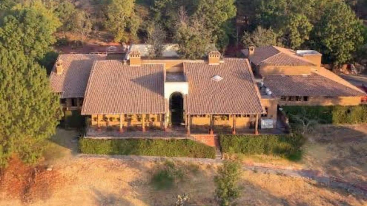 El Mencho's Luxury Hideout: How Mexican Drug Lords Blend Into Ecotourism Retreats, Beach Resorts