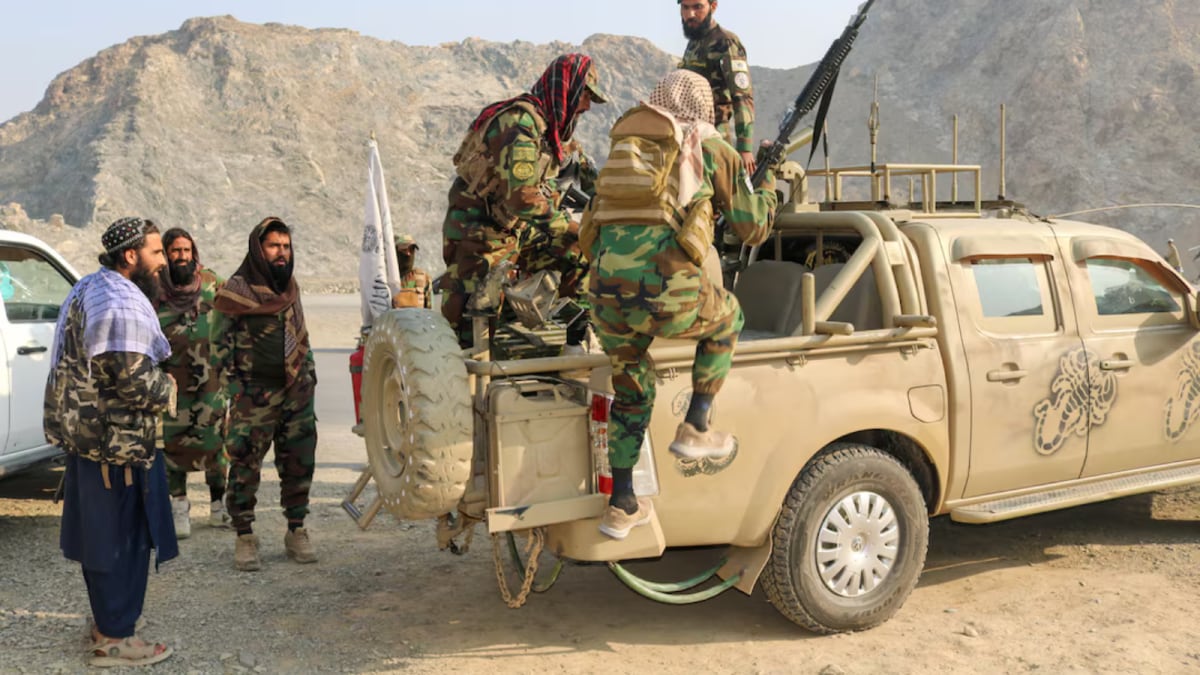 Taliban Prepares 'Suicide Squad' Hours After Pakistan Airstrikes Afghan Cities: Report