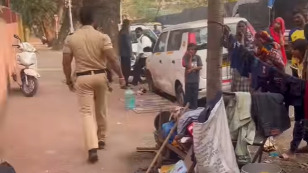 Mumbai Cop Brings Cradle For Baby Living On Footpath