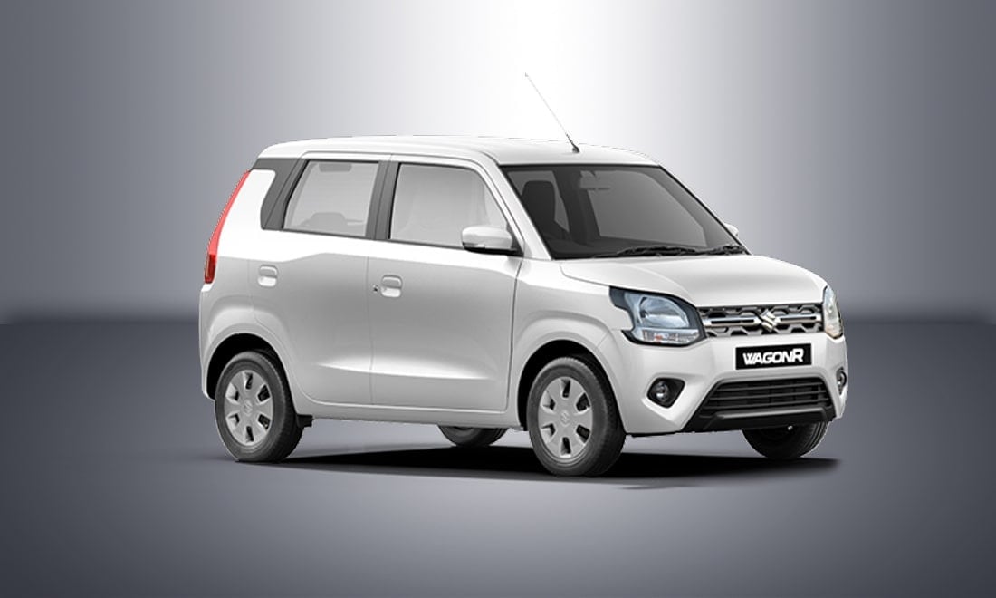 The Maruti Suzuki Wagon R CNG is another practical choice for city driving. Powered by a 1.0-litre K-Series engine (998 cc), it delivers a certified mileage of 34.05 km/kg. It comes with a 60-litre water-equivalent CNG cylinder and offers seating for five passengers. Safety equipment includes dual airbags, ABS with EBD and rear parking sensors. Available in LXi and VXi trims, the Wagon R CNG prices range from approximately Rs 5.89 lakh to Rs 6.42 lakh ex-showroom.