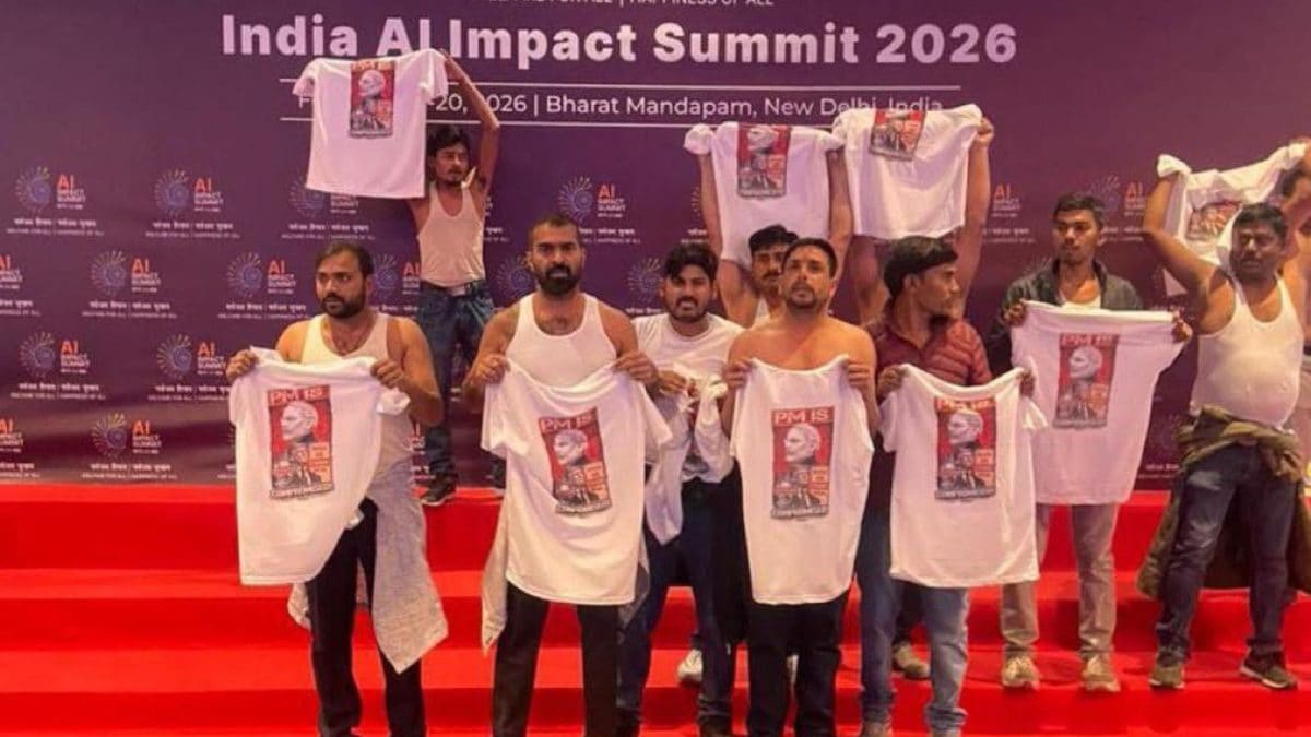 'Made Us All Feel Ashamed': Opposition Parties Slam Congress Over Shirtless Protest At AI Summit