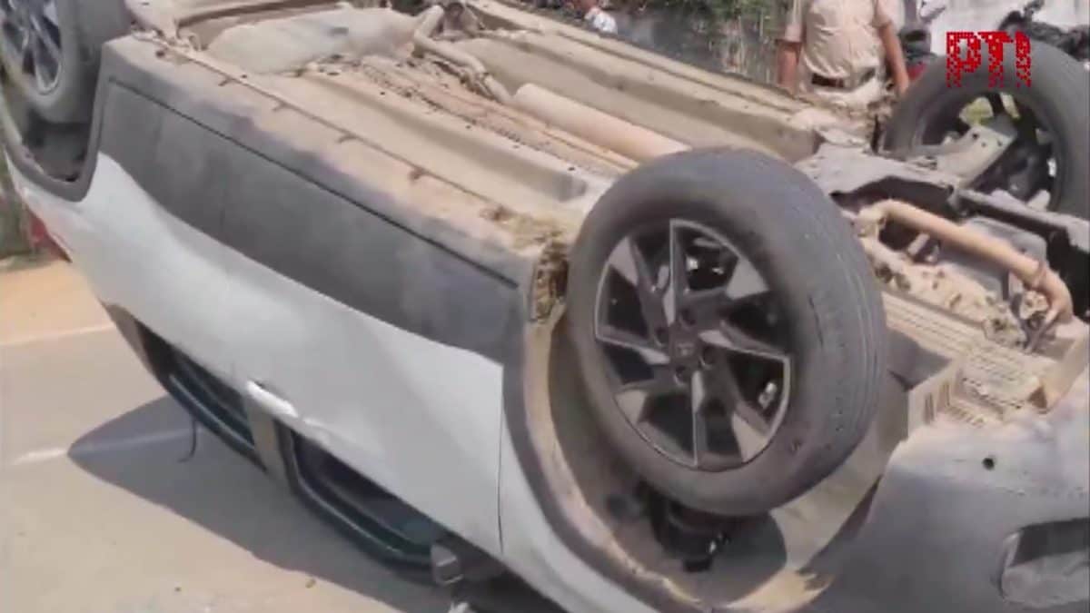 Congress, BJP Workers Clash In Telangana’s Kamareddy Over Land Row; Leader’s Car Overturned