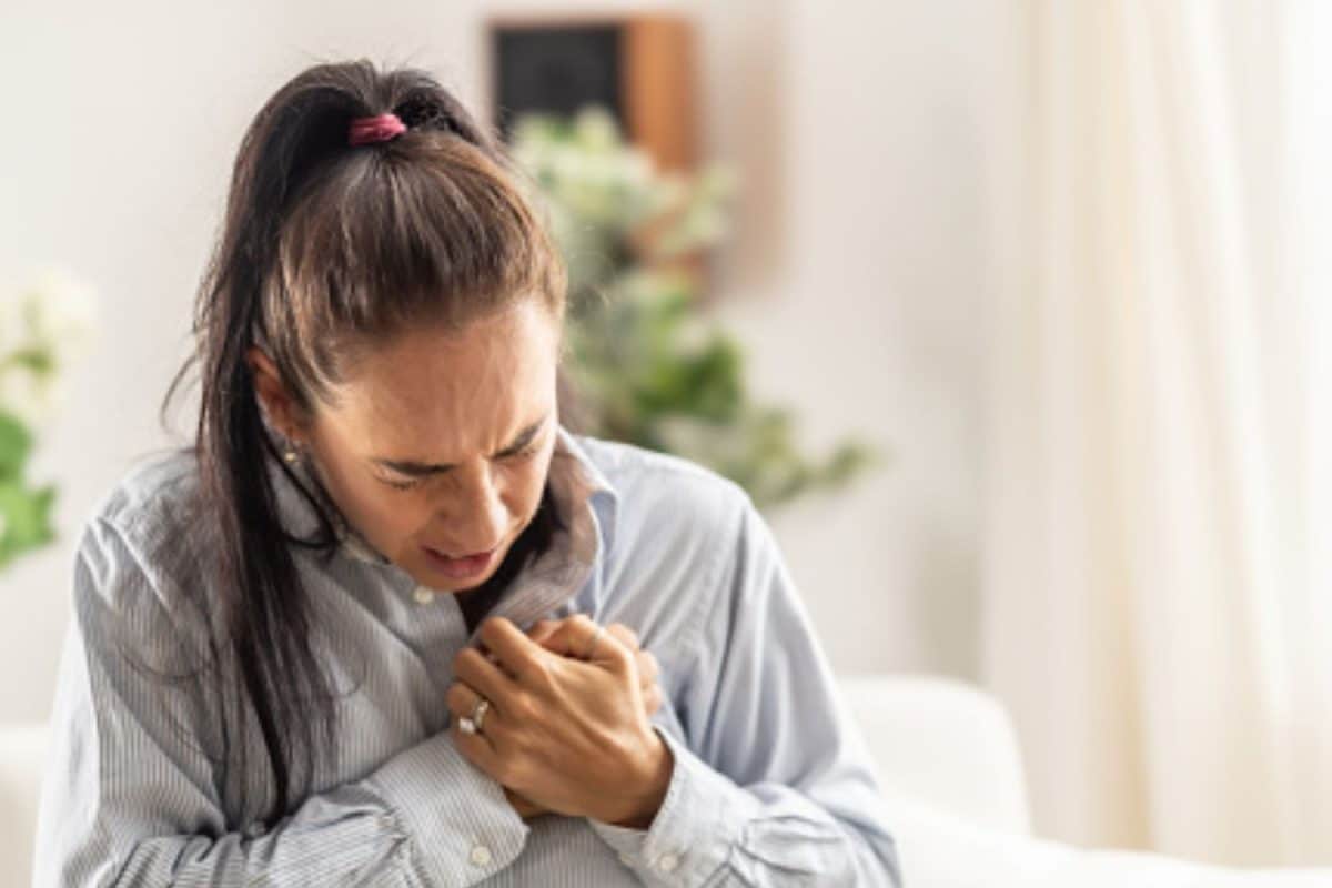 Heart Attack Warning Signs: Symptoms You May Notice Before Chest Pain