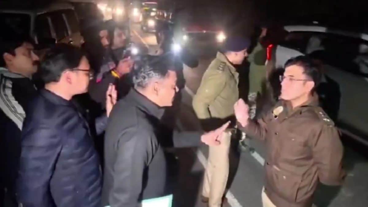 Himachal Police Vs Delhi Police Over Arrest Of 3 Youth Congress Workers, Cross FIRs Filed