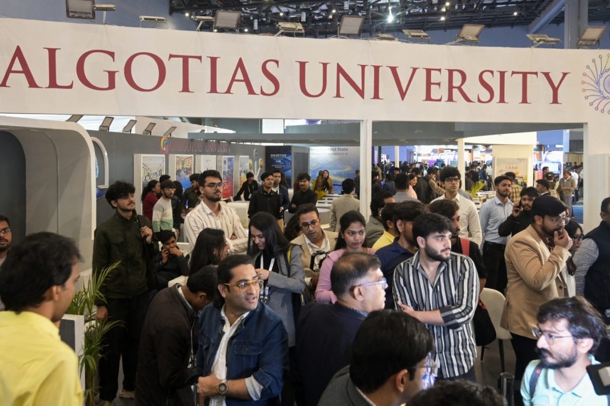 News18 Evening Digest: Galgotias University Robodog Row, India-America Subsea Connectivity Initiative & More