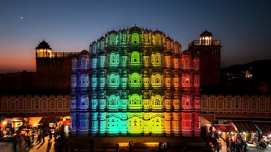 Jaipur: From palace courtyards to luxury heritage hotels, Jaipur hosts Holi with unmatched grandeur. Enjoy folk music, elephant festivals, and regal celebrations. The Pink City offers the perfect mix of tradition, culture, and vibrant modern festivities.