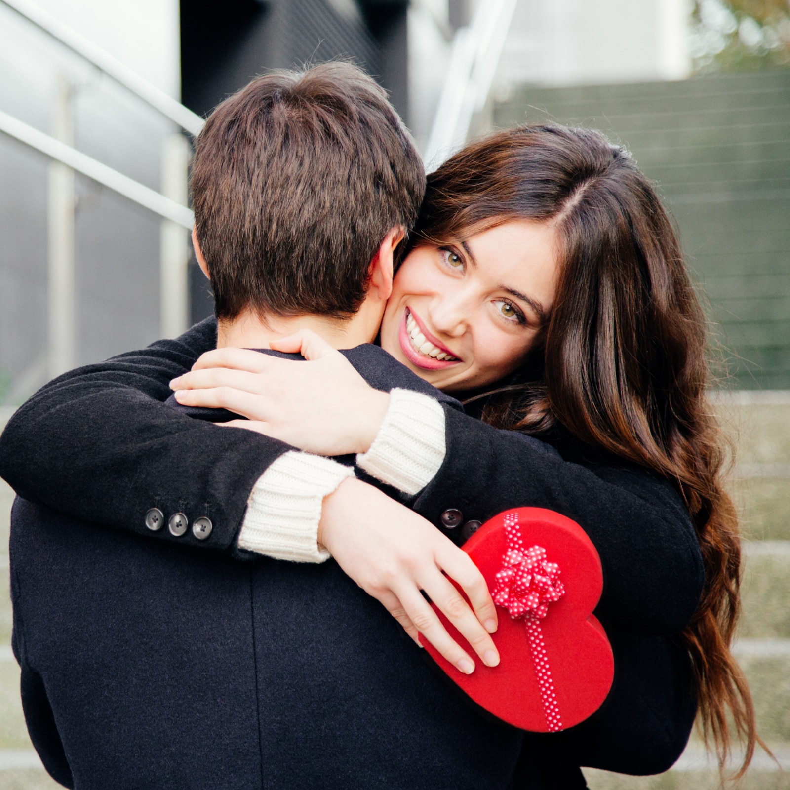 Happy Hug Day Images: Share these cute and romantic Hug Day images to brighten someone’s February 12! (Image: Shutterstock)