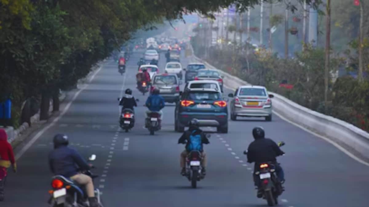 Reasonable Classification, Not Religious Favour: Bombay HC Shuts Down Challenge To Sikh Helmet Exemption