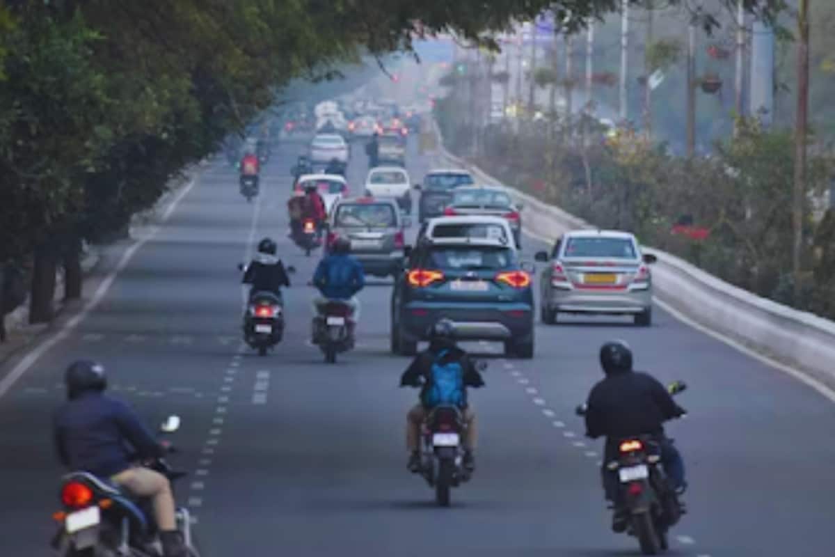 Reasonable Classification, Not Religious Favour: Bombay HC Shuts Down Challenge To Sikh Helmet Exemption